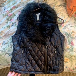 Cache vest, never worn, faux fur, faux leather